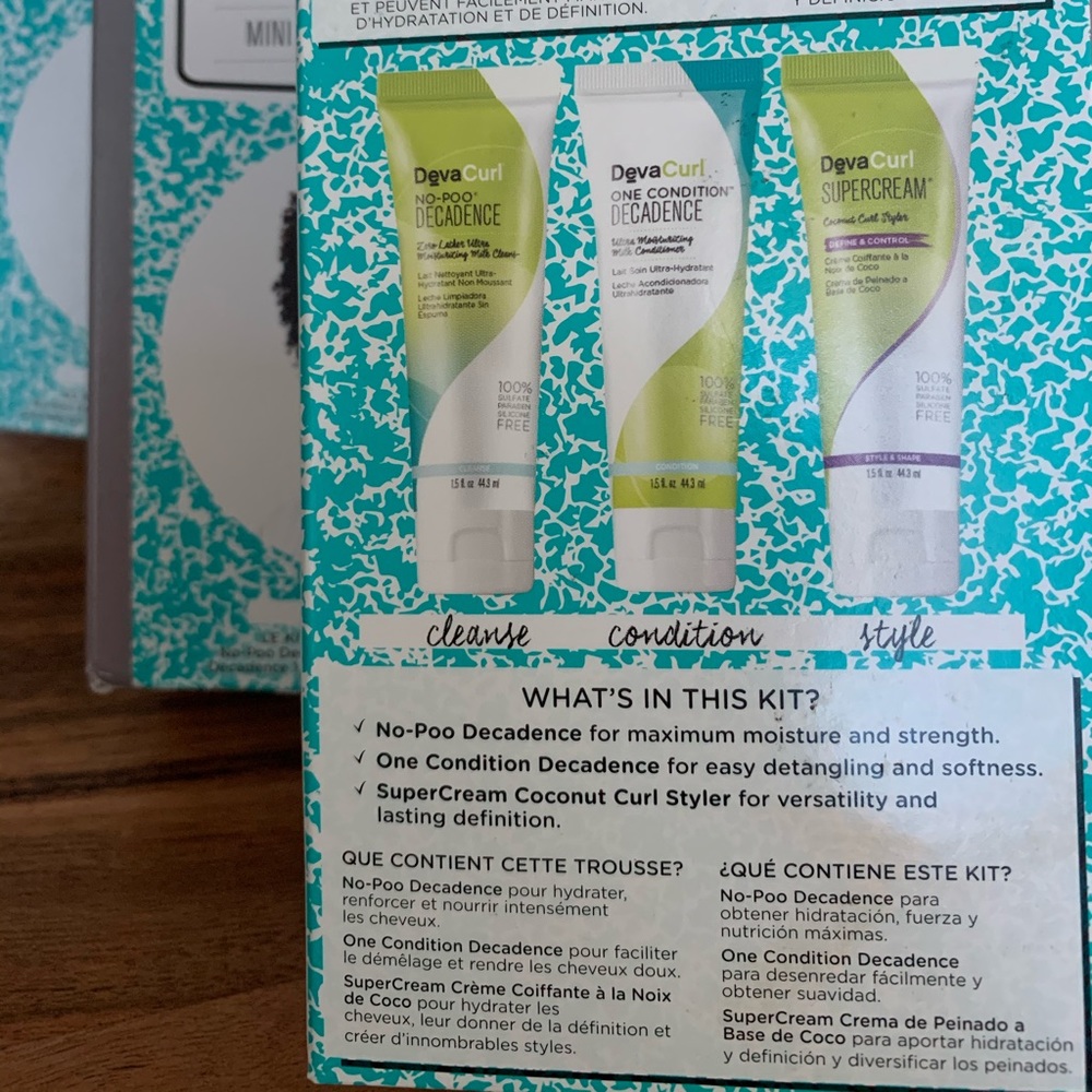 DevaCurl Super Curly Mini Kit - Picture 2 of 3
